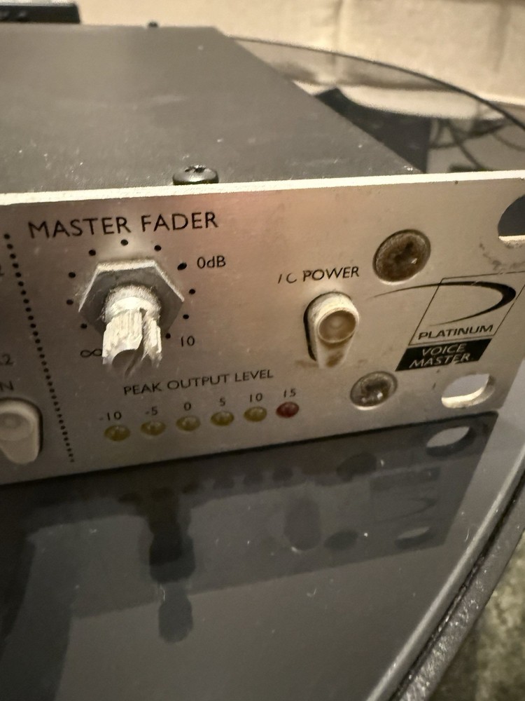 Focusrite Voice Master Pro Mic Preamp Compressor Audio Interface