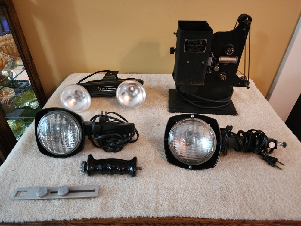 Kodascope Eight Model 50 Plus Camera Lights