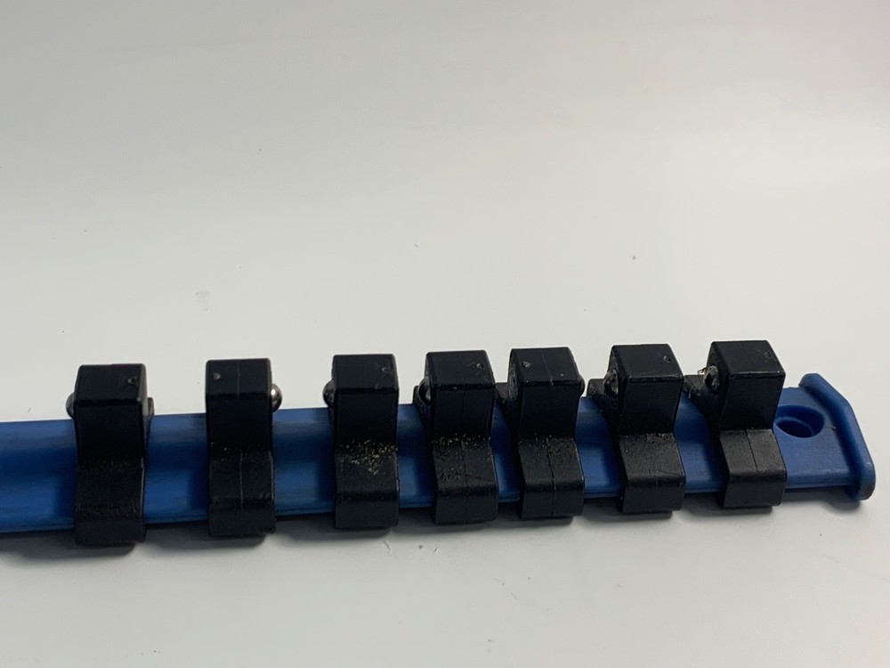 WRIGHT TOOL 3/8" MOUNTABLE 13 SOCKET ORGANIZER RAIL RACK TOOL SLIDING HOLDER