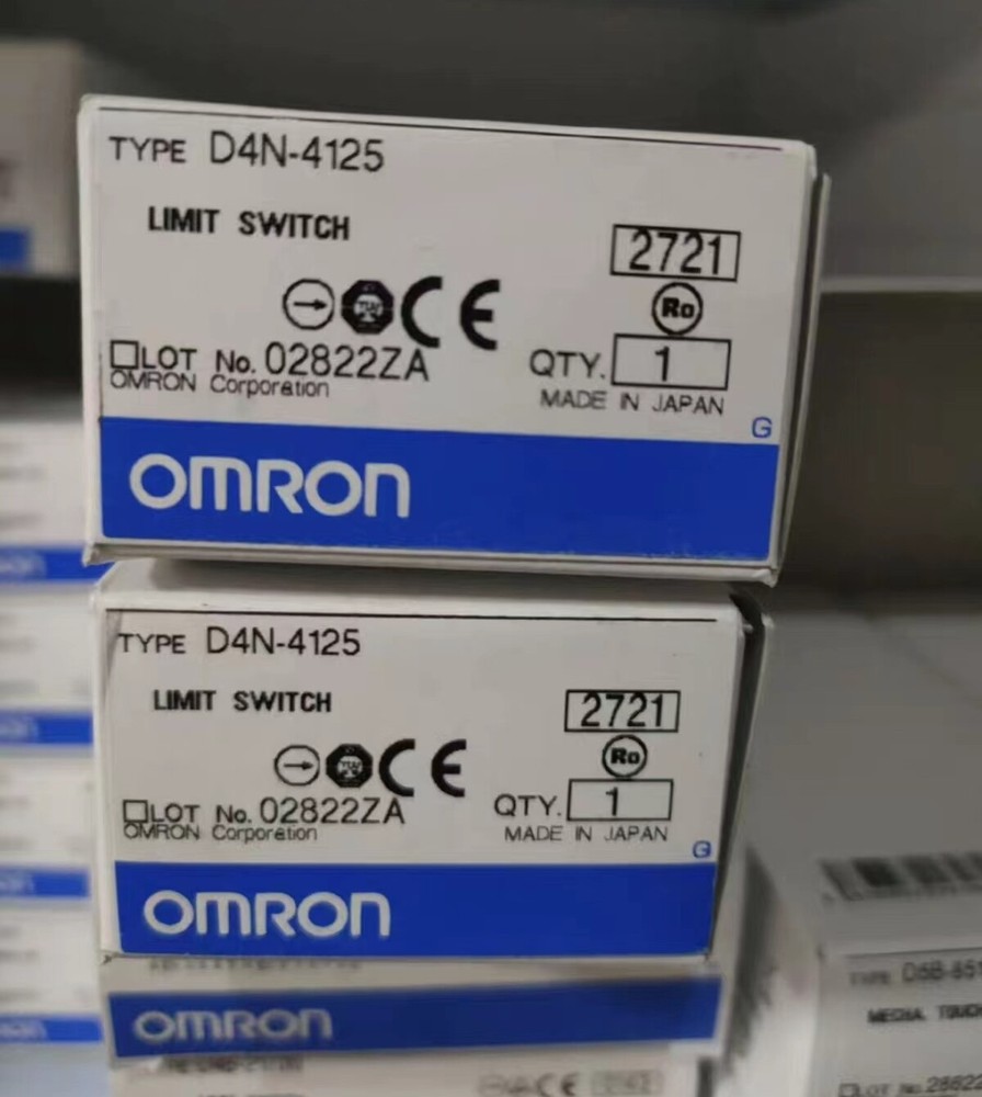 1pcs OMRON D4N-4125 limit switch