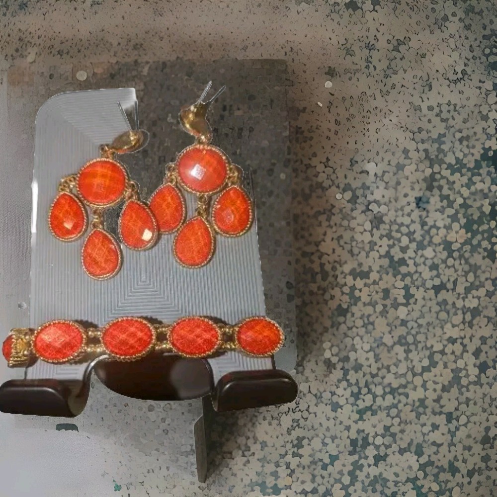 Bracelet Earing Set (Missing Stud On One) Amber Colored 🔥