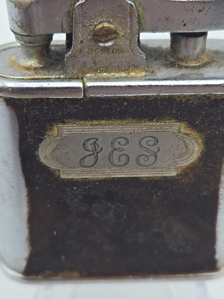 VINTAGE RONSON WHIRLWIND LIGHTER WITH INITIALS J.E.S ON THE FRONT
