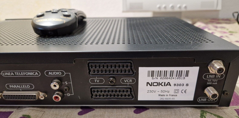 Nokia Digital Satellite Receiver 9303 S DVB - Gold Box Decoder + Remote Control