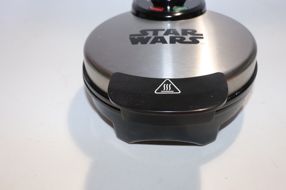 STAR WARS Death Star Waffle Iron Maker Machine Kitchen Breakfast Intertek