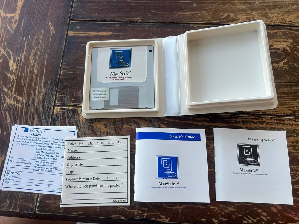 MacSafe Macintosh Security Software 3.5” Floppy Disk w/ Case & Manual