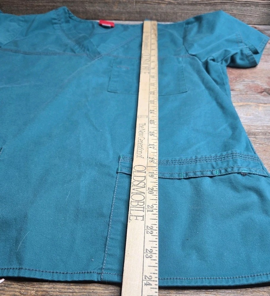Dickies Size Small Womens Green Scrub Top