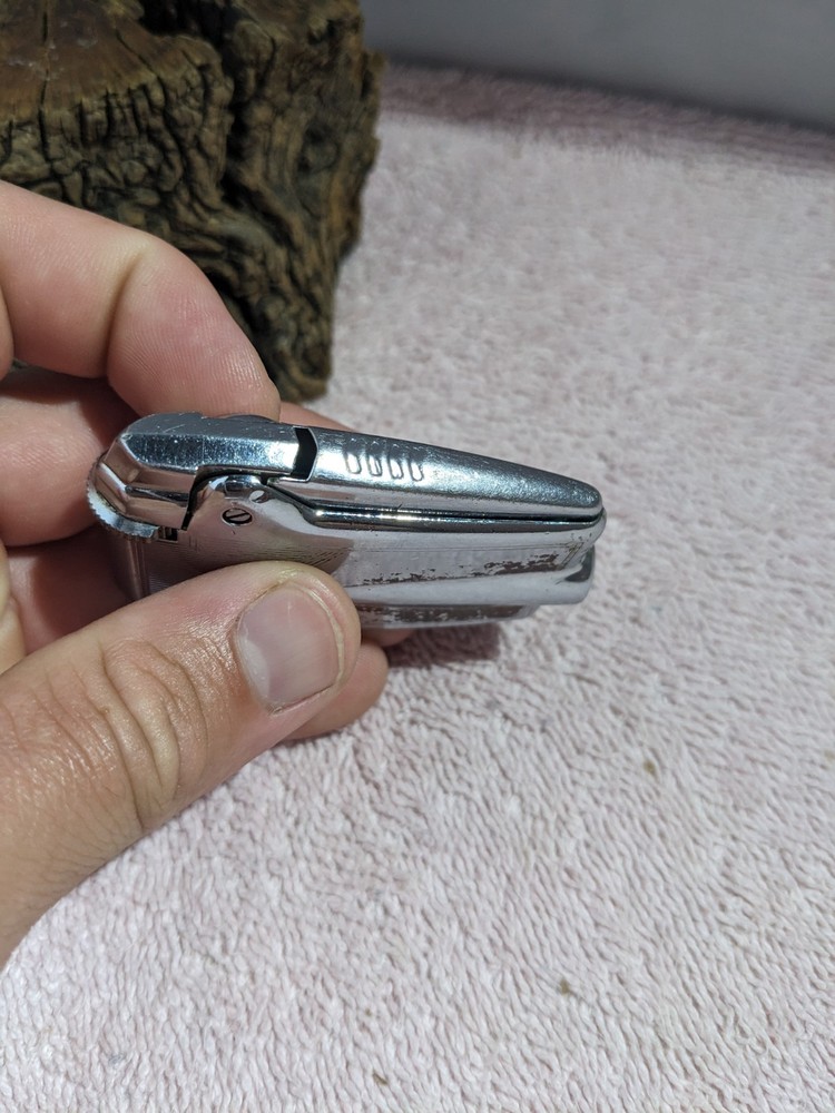 Vintage Ronson Varaflame Silver Tone Lighter - UNTESTED