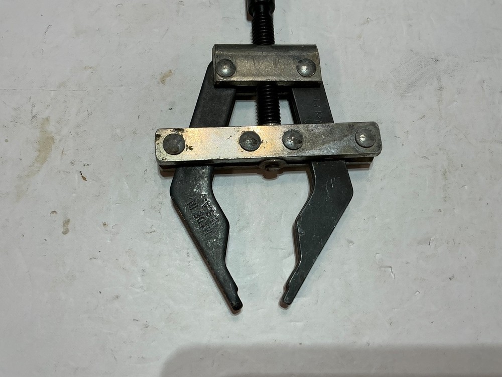 Jaw end roller chain puller fits 40, 50, 60, 80 chain USA made
