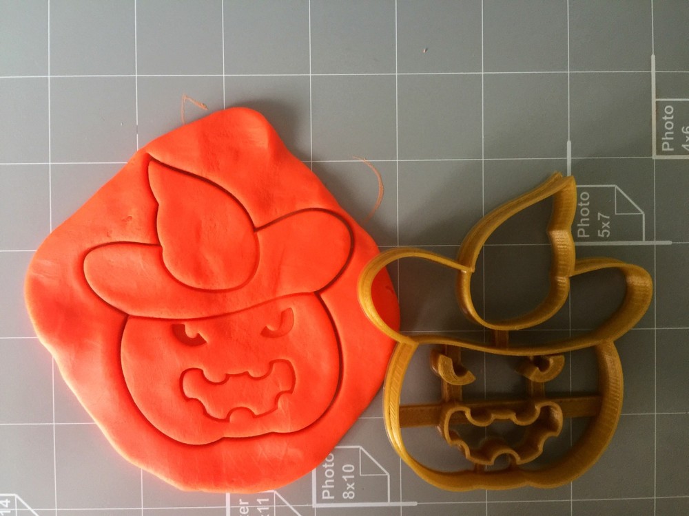 Halloween Pumpkin (style #2) Cookie Cutter