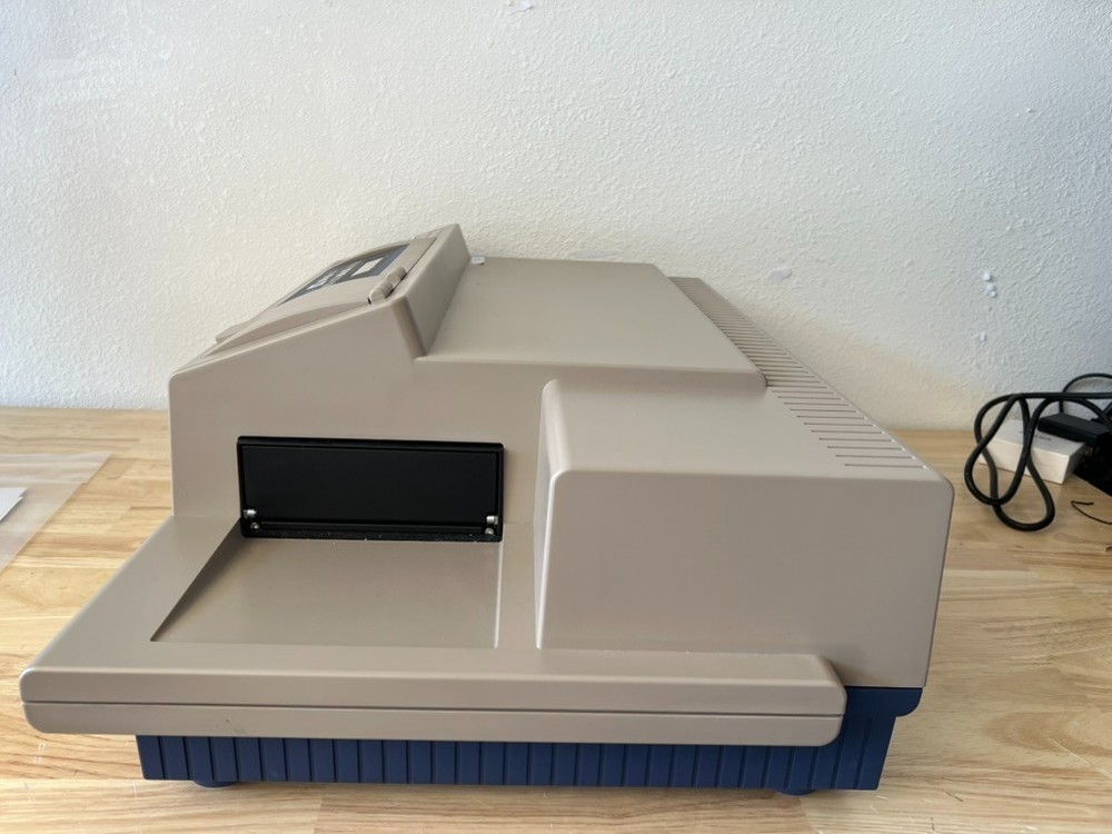 Molecular Devices SpectraMax M5 Microplate Reader TESTED with CALIBRATION