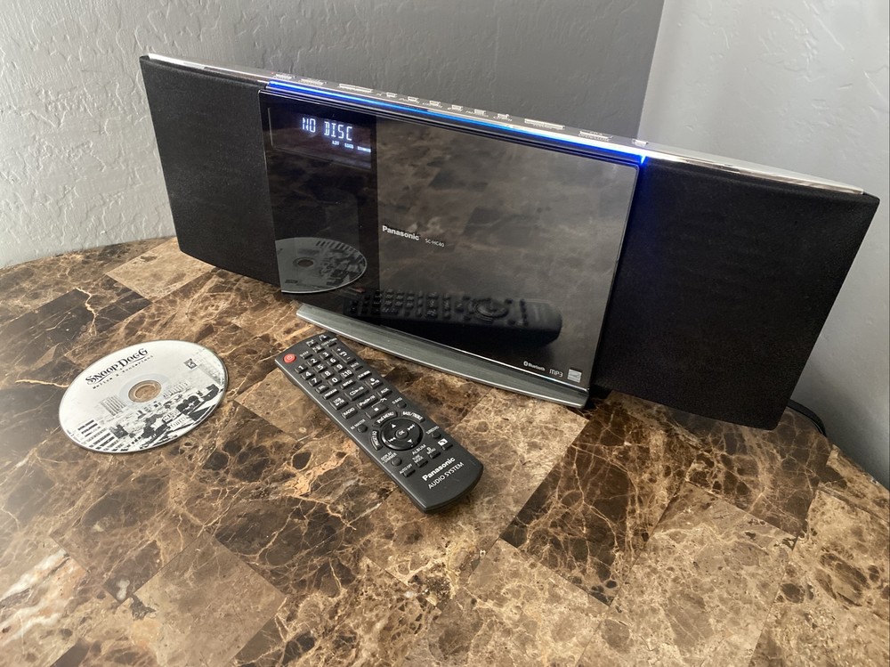 Panasonic SC-HC40 Compact Audio System W Remote CD IPod USB AM FM Bluetooth
