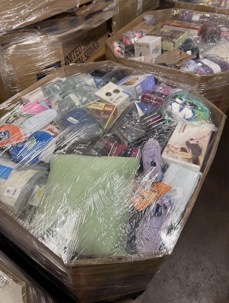 Large Liquidation Mystery Box – Amazon & Target Mixed Merchandise