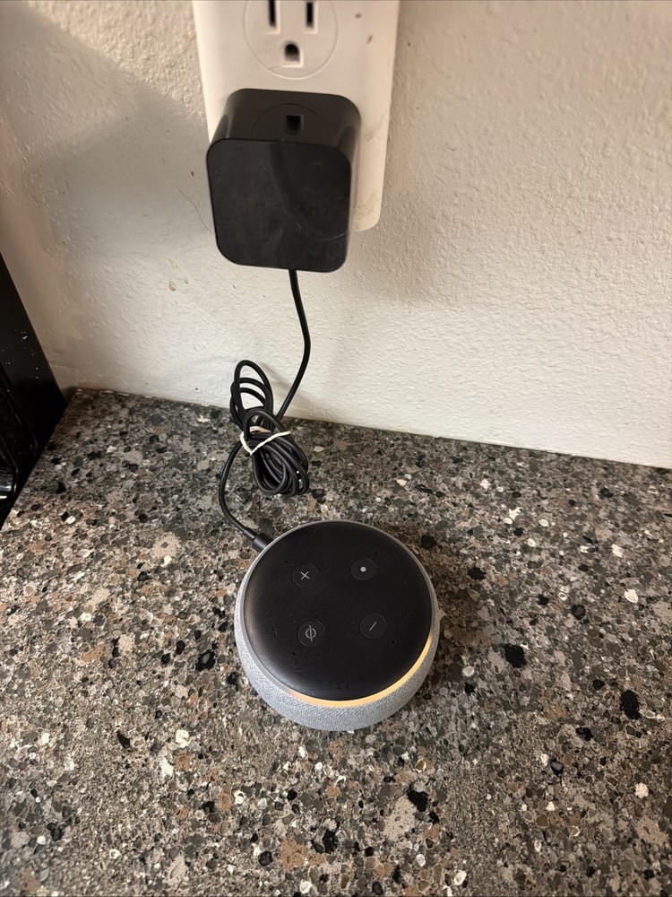 Amazon Echo Dot 3rd Generation Model C78MP8 Heather Gray Excellent Condition