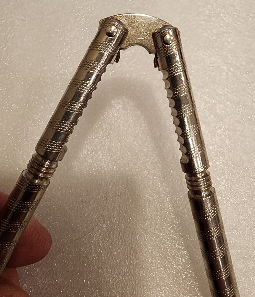 Vintage Metal Hand Held Nut And Shell Cracker Kitchen Tool Gadget HMQ