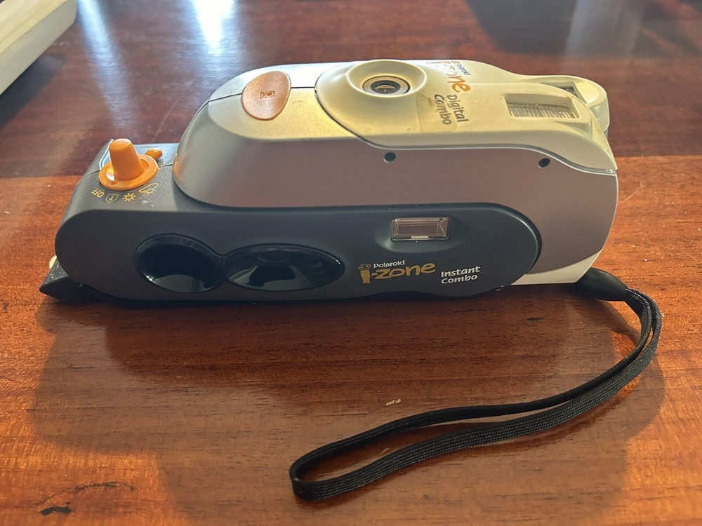 Polaroid I Zone Camera  With User Guide
