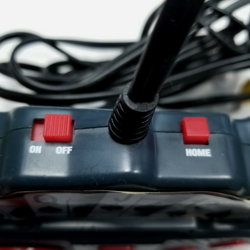 Bee Poker Techno Source plug in Play TV Handheld used Needs Batteries