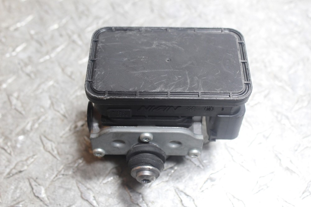 2016 TRIUMPH SPEED TRIPLE S ABS PUMP UNIT MODULE COMPUTER T2027109