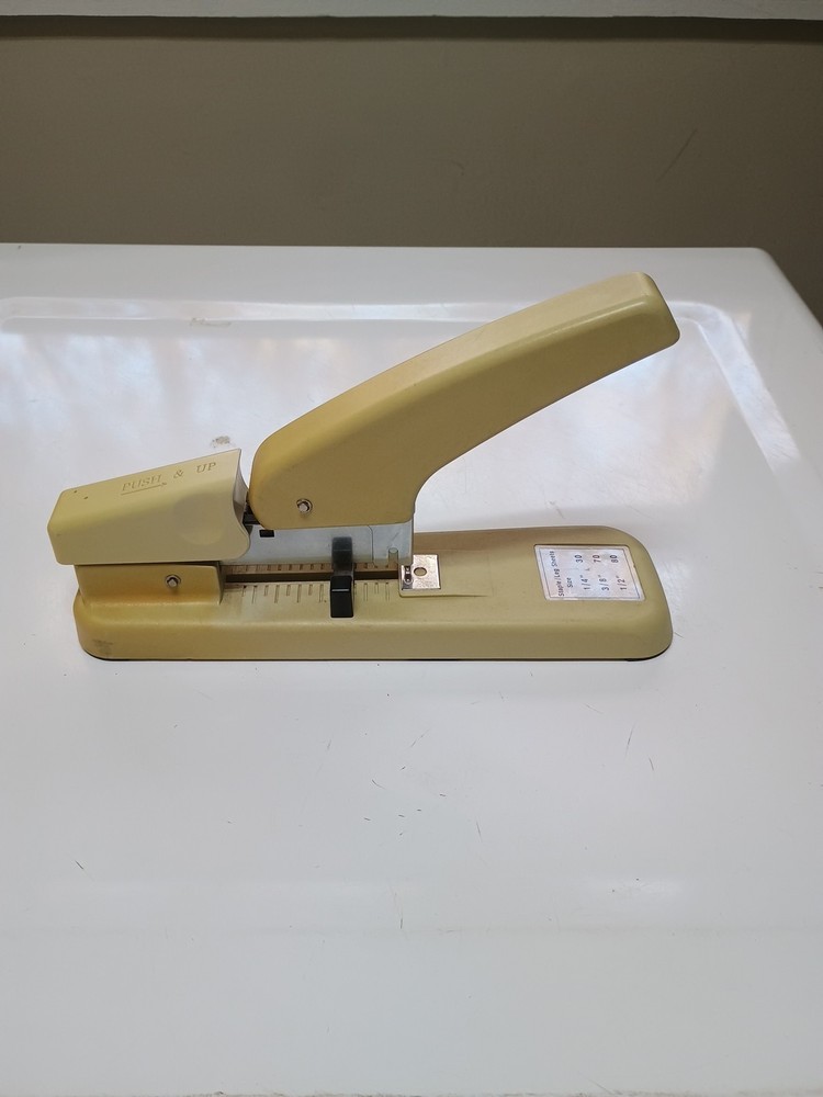 Heavy Duty Stapler  Gray. No Brand