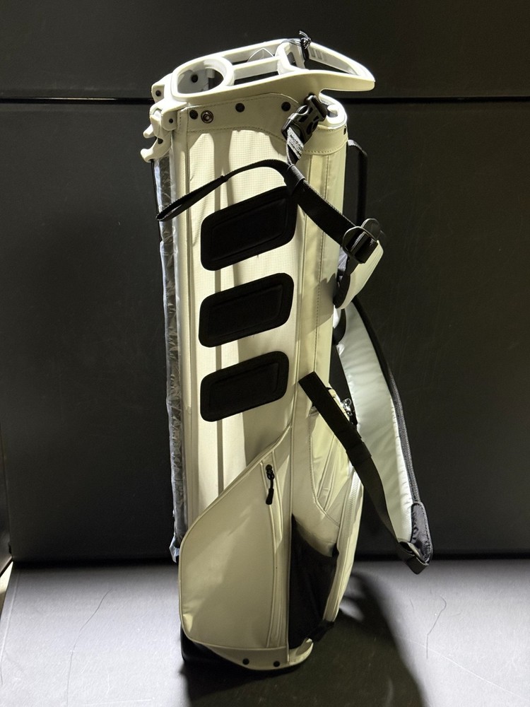 NEW WITH TAGS CALLAWAY HL ZERO STAND BAG - SILVER