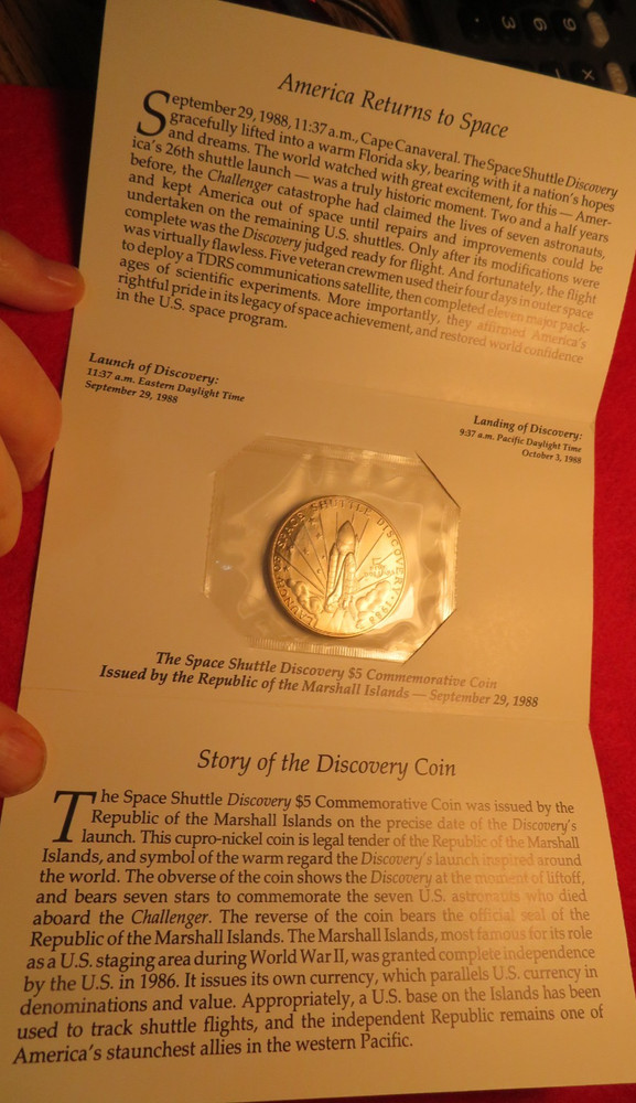 2 TWO 1988 Marshall Islands Space Shuttle Discovery $5 Coins Uncirculated