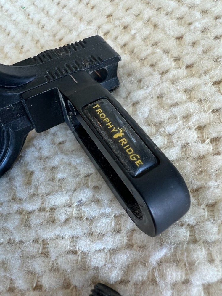 Trophy Ridge Whisker Biscuit Rest RH