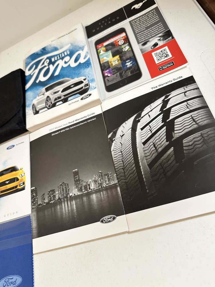 2017 Ford Mustang Owner's Manual Set