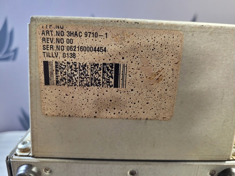 ABB 3HAC9710-1 ROBOT CONTROLLER WITH HEAT EXCHANGE UNIT USED