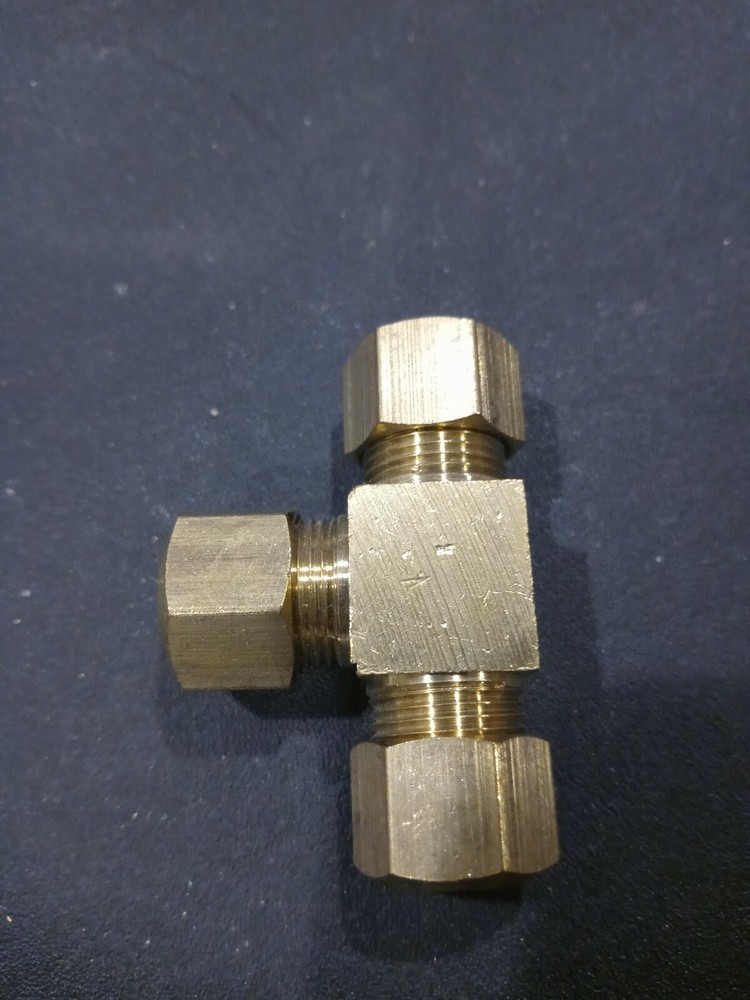 3/8TUBE UNION TEE COMPRESSION FITTING(BRASS)