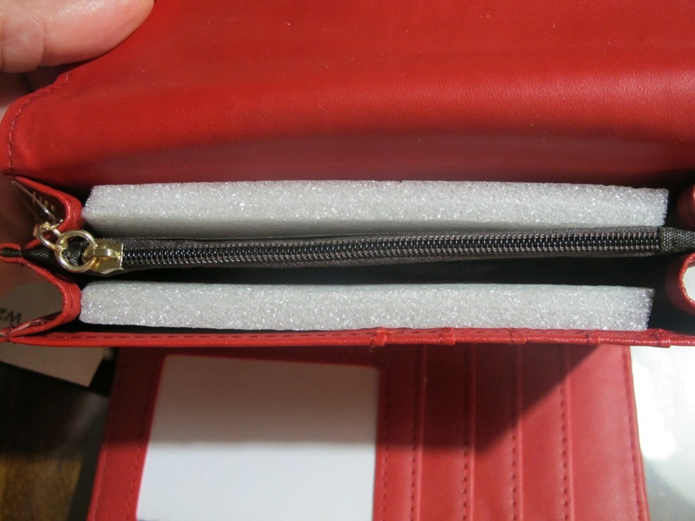 NWT Bello Tutti Tri Fold Wallet - Red