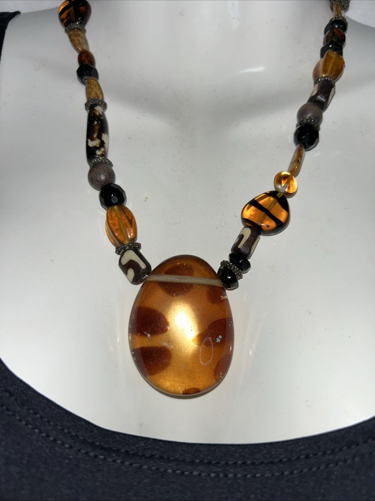 vintage stone pendant necklace