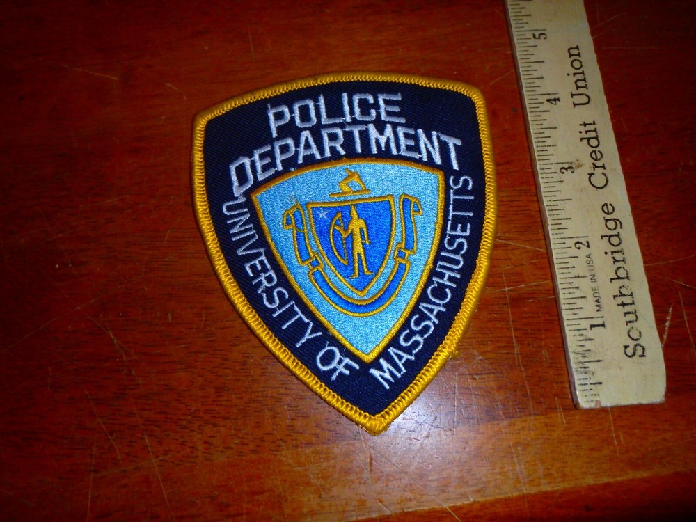 UNIVERSITY MASSACHUSETTS EARLY  OBSOLETE VEST PATCH  BX AAA #1