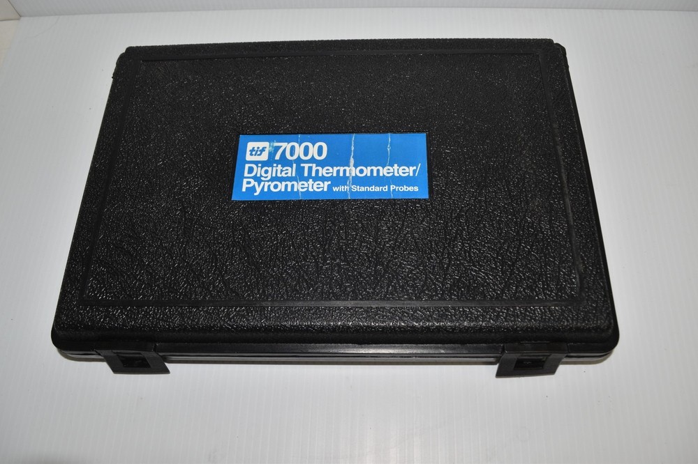 TIF 7000 DIGITAL THERMOMETER/PYROMETER NEW (?) (LAT36)