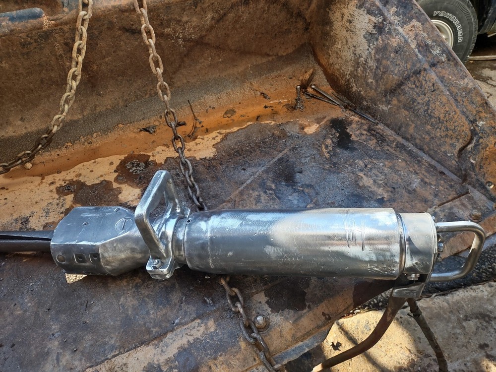 Elco Darda hydraulic rock splitter