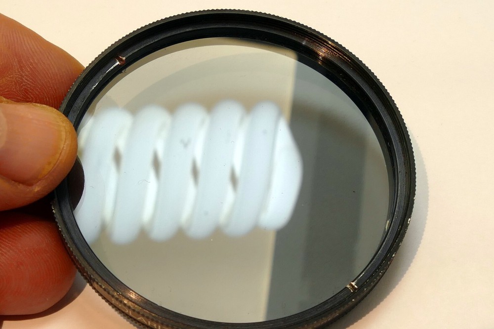 Sakar 62mm Lens Filter Polarizing PL Polarizer