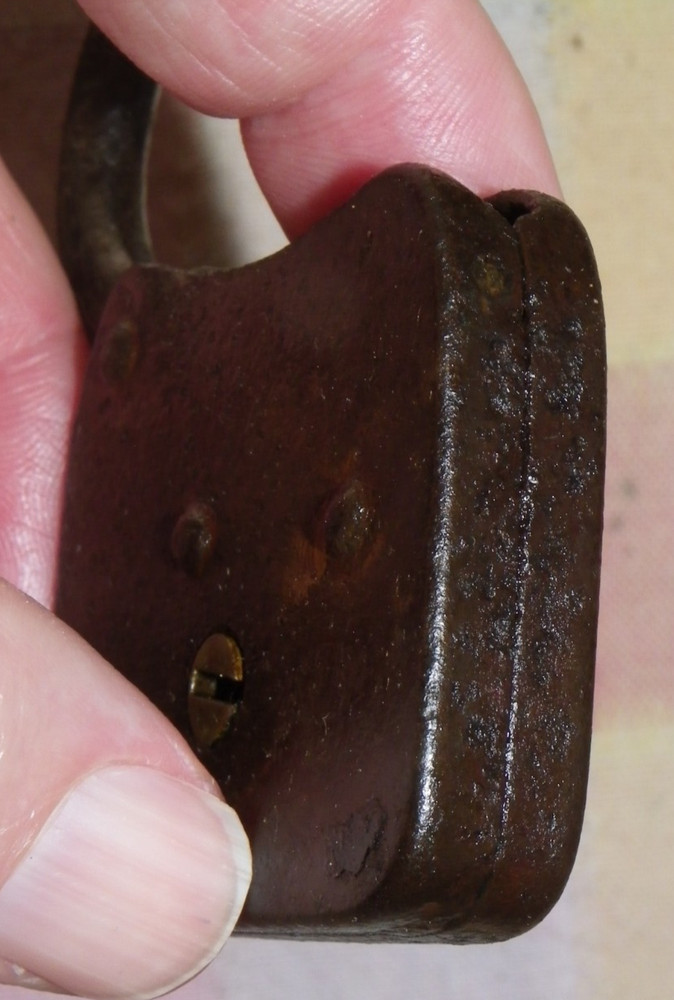 Vtg 2 3/4" "Auto-Go" Padlock-No Key-Open Shackle