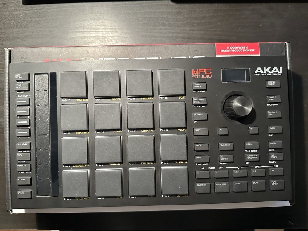 Akai Professional MPC Studio MIDI Controller