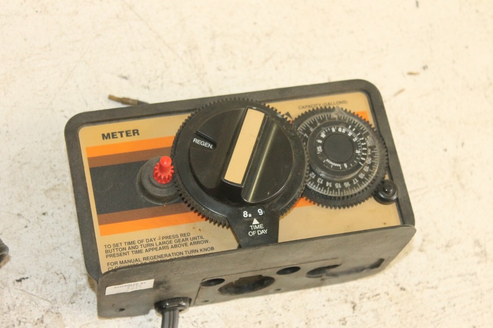 Lot of Fleck 5600 Water Softener timers for parts or rebuild