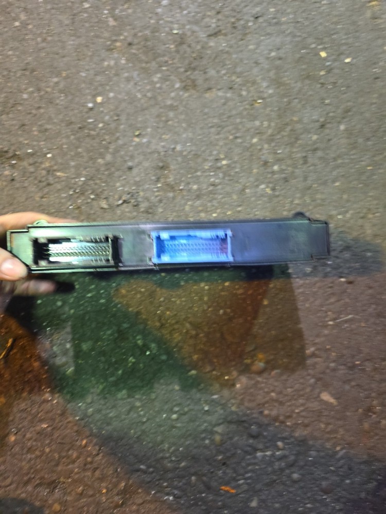 BMW 3 SERIES BODY CONTROL MODULE ( BCM) 9176877