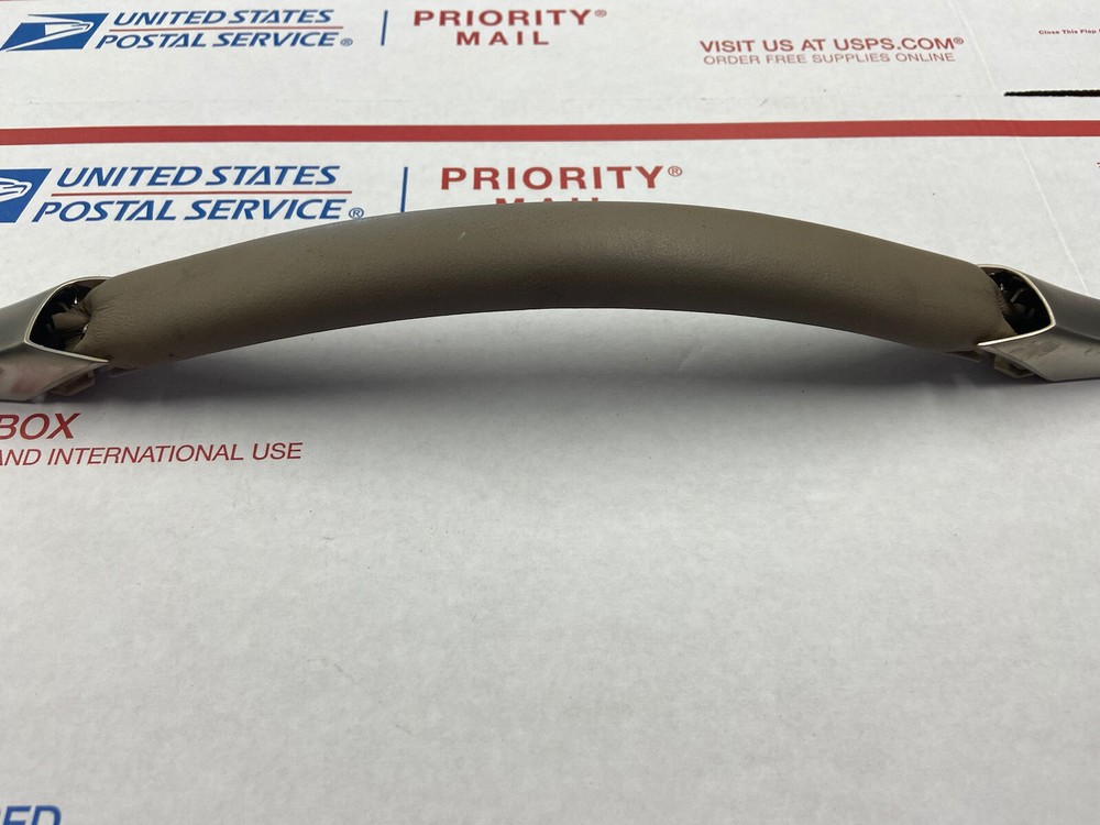 03-11 Lincoln Town Car Designer Door Panel Pull Strap Handle Beige