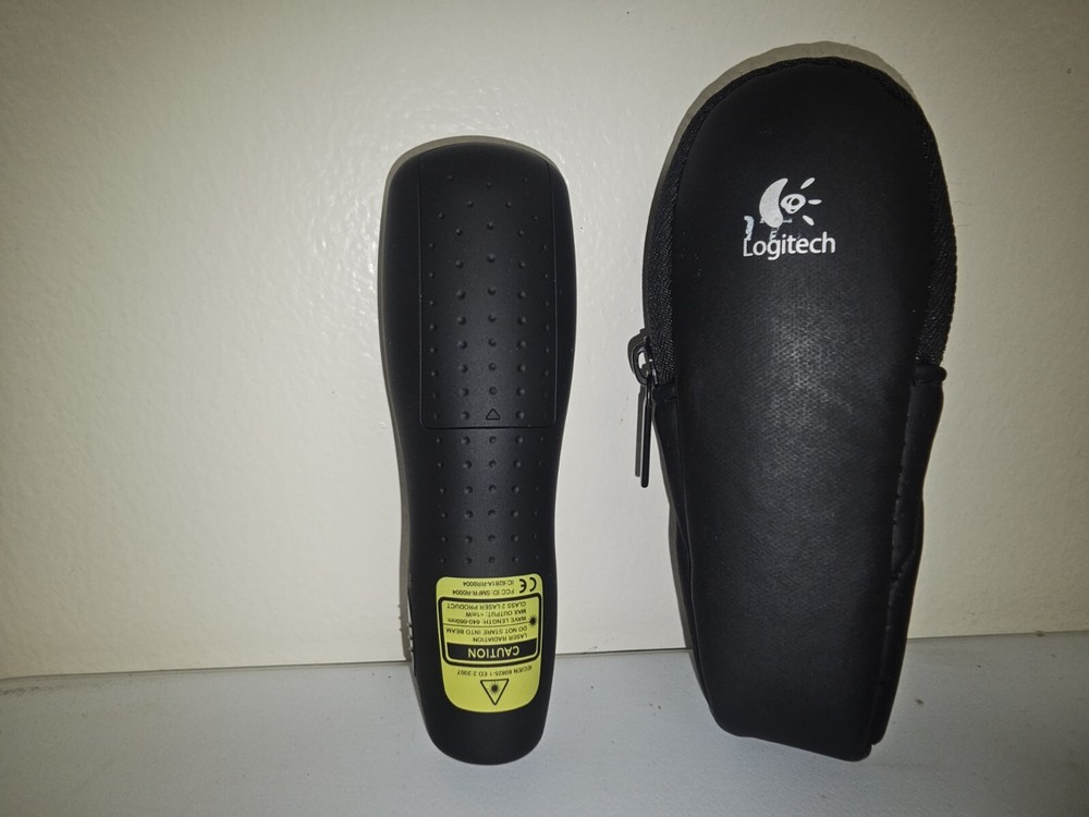 Logitech R400 Laser Presentation Remote - Black