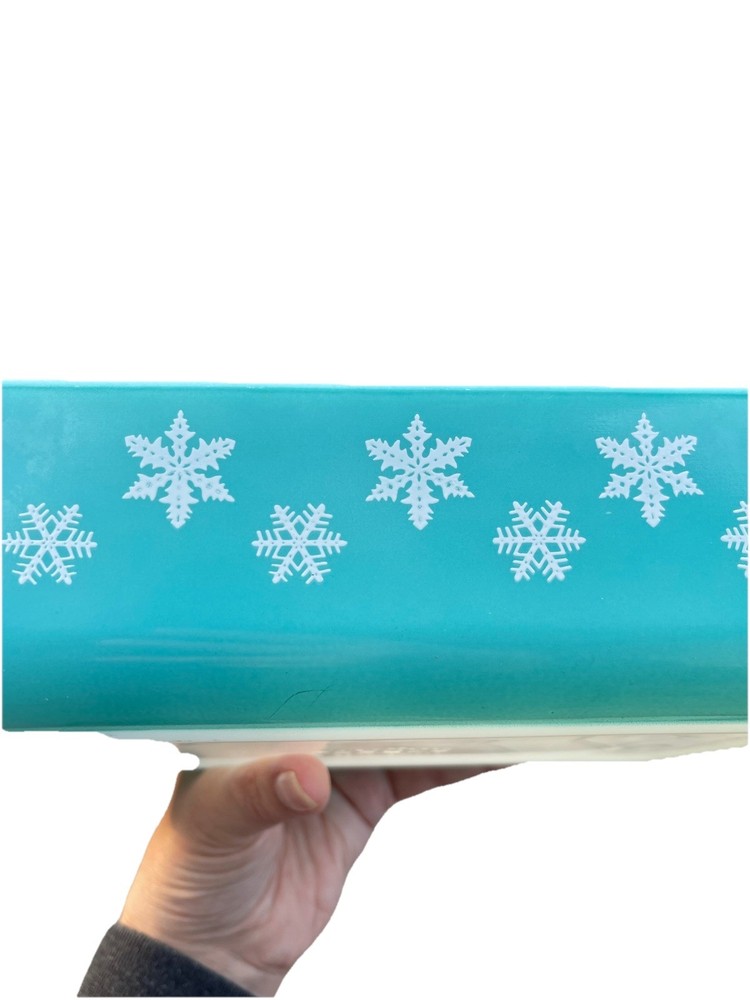 Vintage PYREX ~ 2 Quart Turquoise SNOWFLAKE ~ Rectangular Baking Dish ~ 575-B 🤩