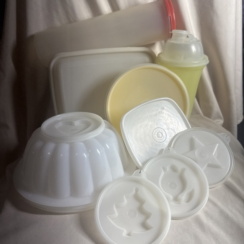 Vintage Tupperware  Lot 5+