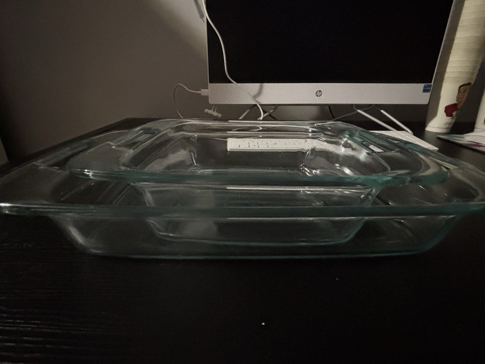 Pyrex 2 Piece Set with Handles Glass Bakeware Set Baking Dish
