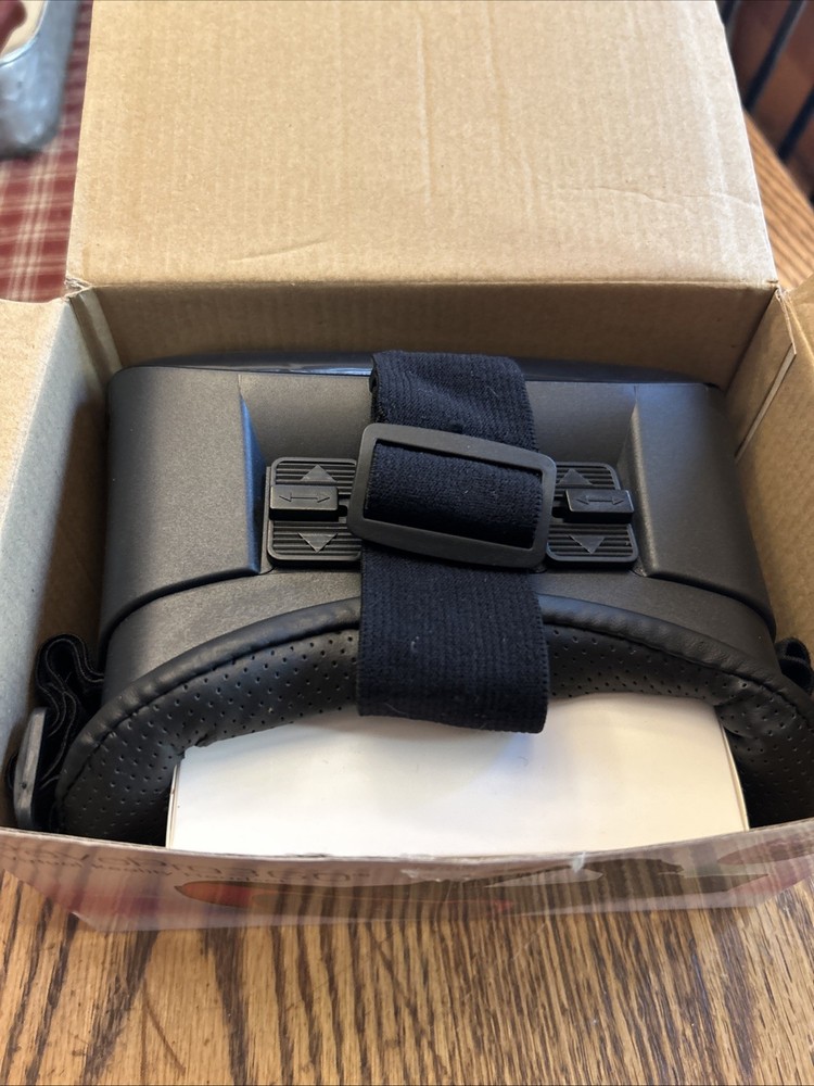PavaPro 360 Virtual Reality Headset With Remote Control