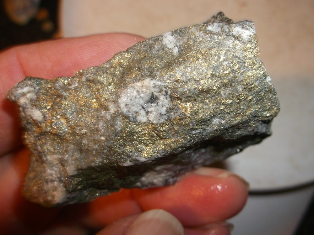Gold, silver, copper, 74 grams samples ,ore high grade .
