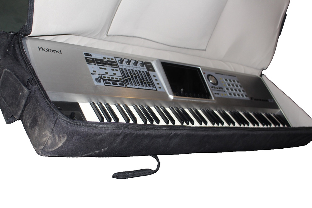 Roland Fantom G7 76-key Sampling Synth Workstation with Soft Case