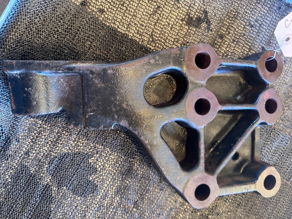 20742027 CUMMINS ISX 15 ENGINE MOUNT ENGINE