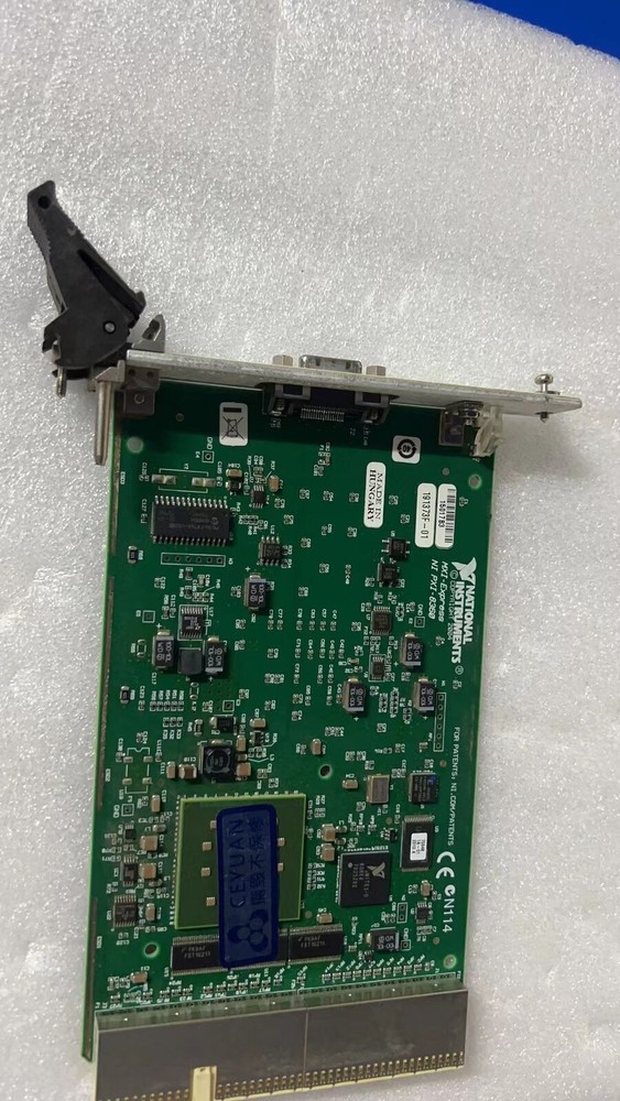 1x National Instruments NI PXI-8360 MXI-Express Interface, Remote Control Module