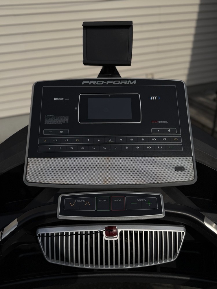 ProForm Pro 2000 Electric Treadmill Touchscreen Bluetooth iFit 50 Programs