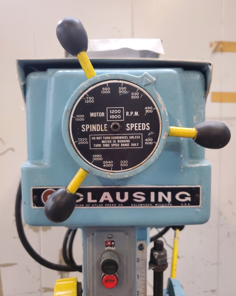 CLAUSING CORP 14" VARIABLE SPEED DRILL PRESS MODEL 1689 RPM 1725 208 VOLTS 3.2A